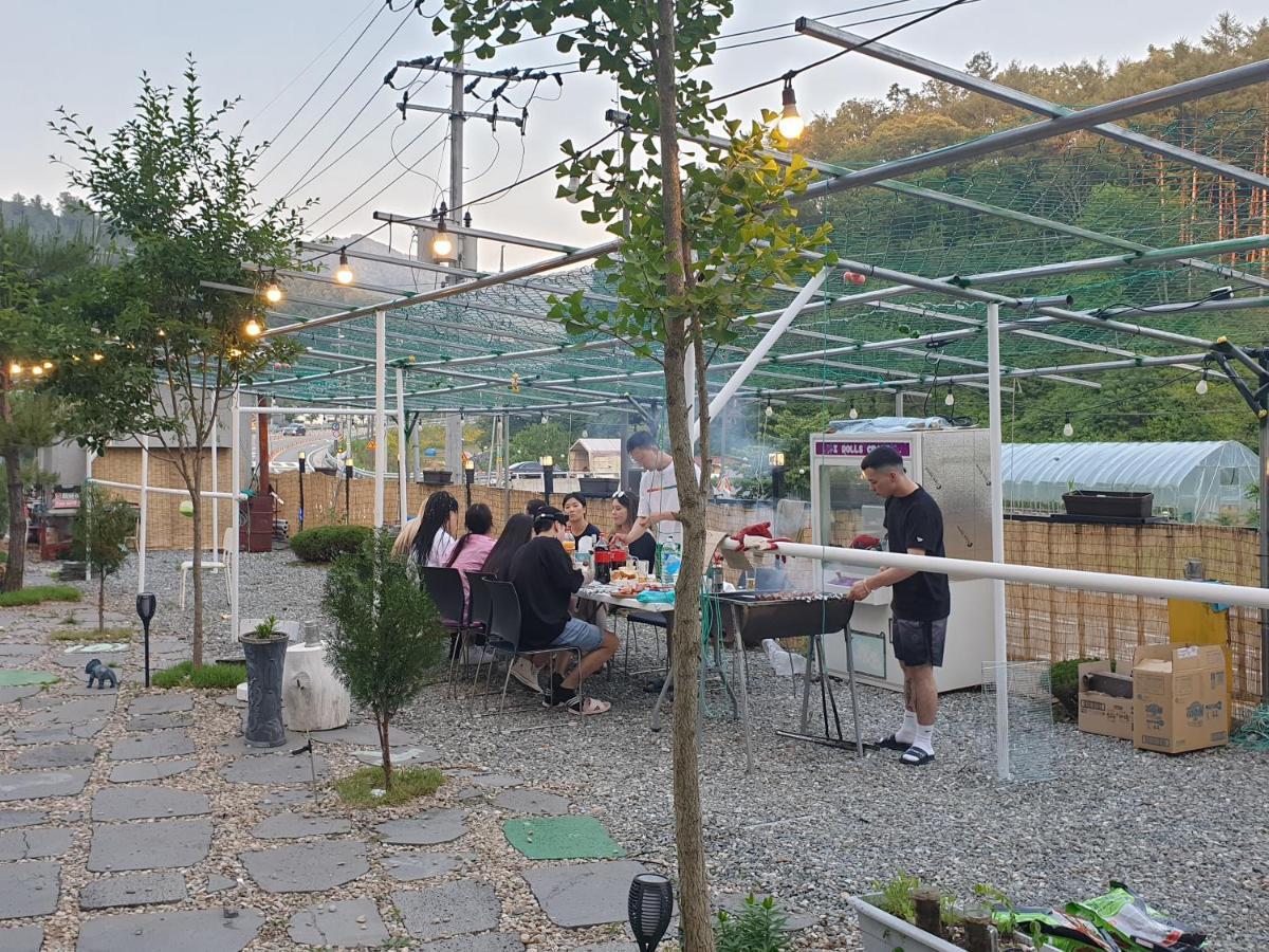 Sky Vivaldi Pension Hongcheon Bagian luar foto