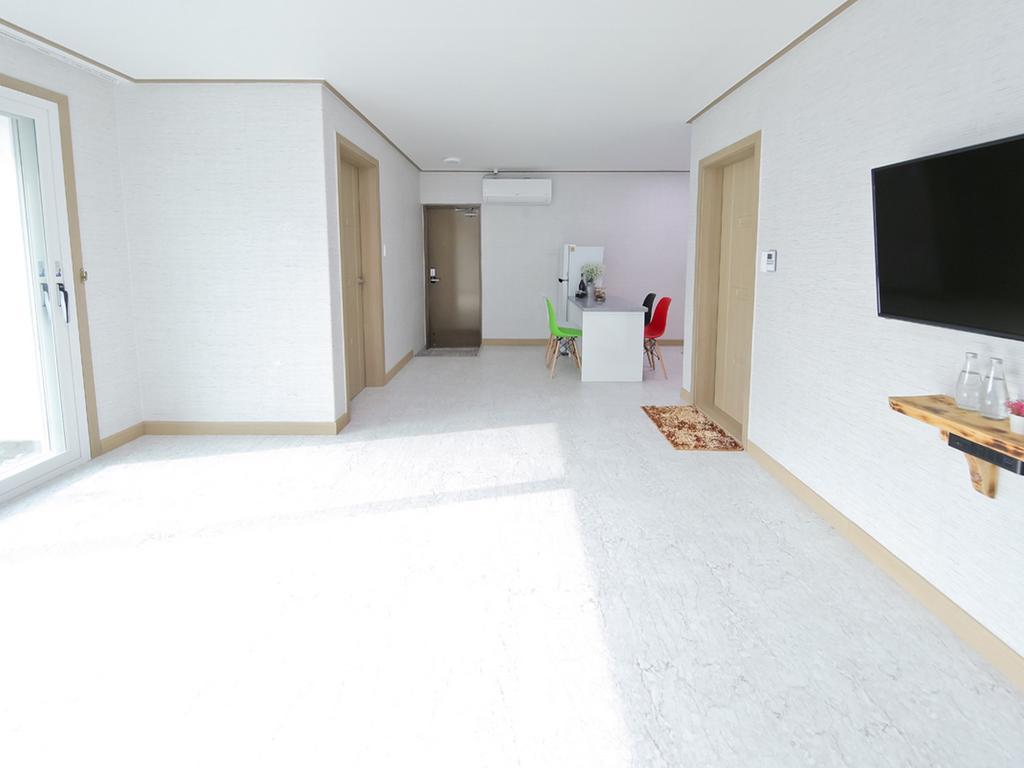 Sky Vivaldi Pension Hongcheon Bagian luar foto