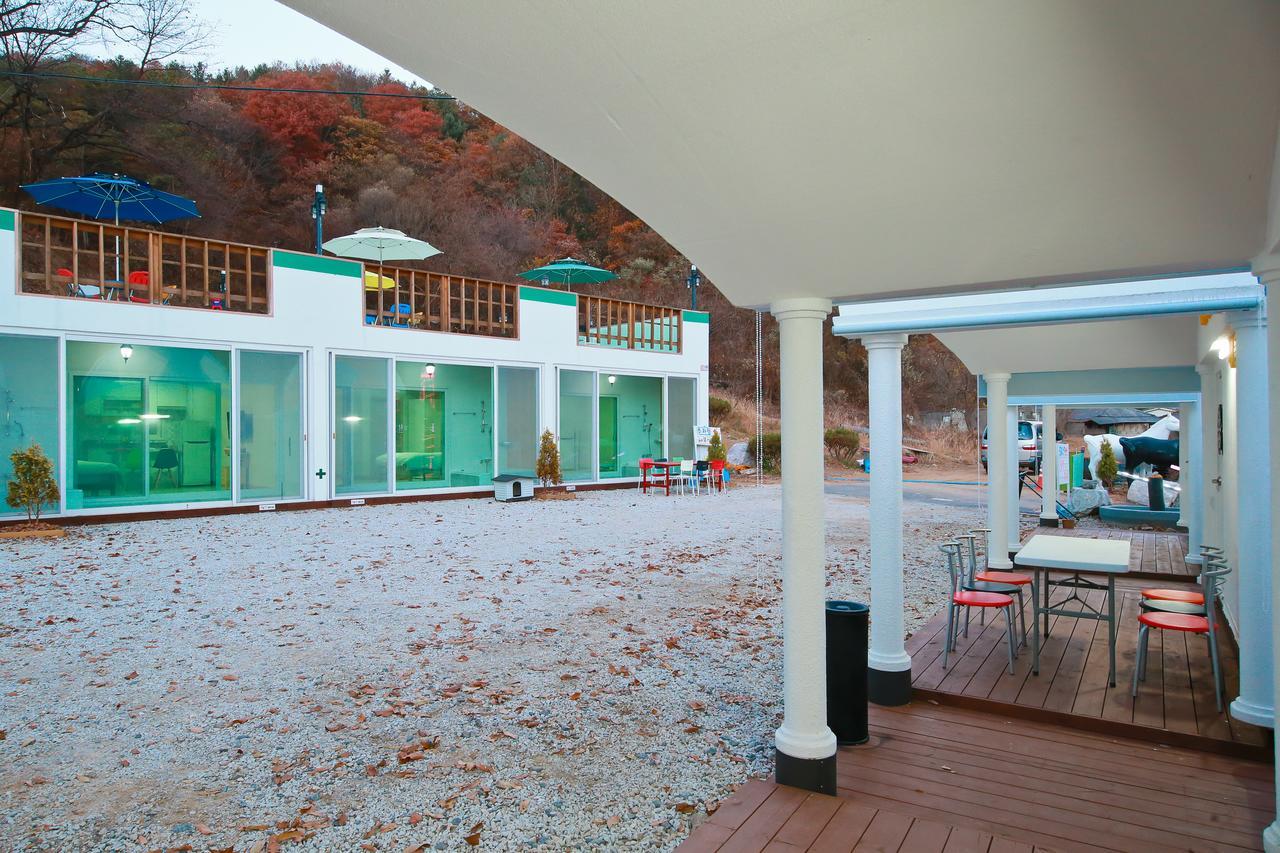 Sky Vivaldi Pension Hongcheon Bagian luar foto