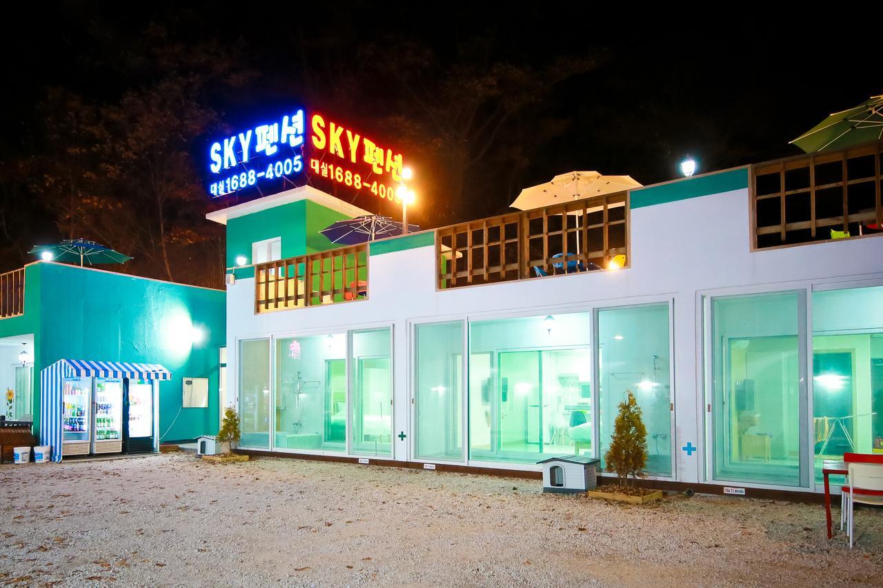 Sky Vivaldi Pension Hongcheon Bagian luar foto