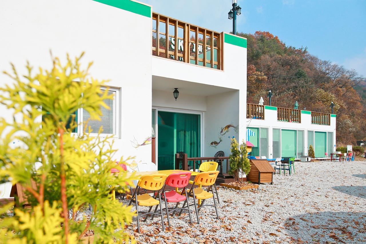 Sky Vivaldi Pension Hongcheon Bagian luar foto